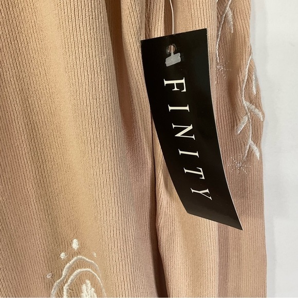 Finity Tan Embroidered Cardigan Sweater M Neutral Nude Lightweight - Picture 5 of 10
